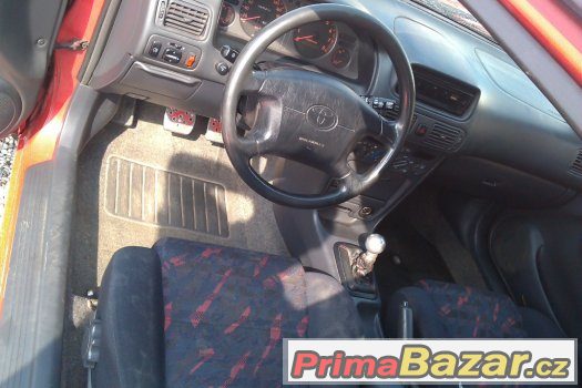 TOYOTA COROLLA 1,6i 16V r.:2000 – fotografie 5