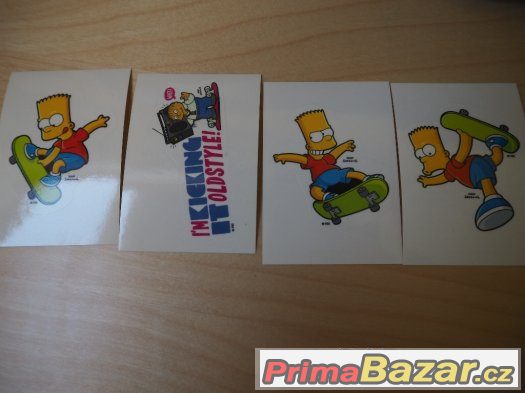 SAMOLEPKY A TETOVÁNÍ SIMPSONOVI – fotografie 2