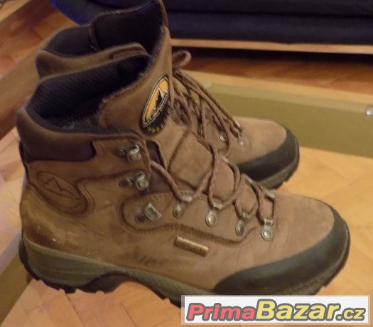 Pohorky celokožené La Sportiva. - Trekové boty – fotografie 1