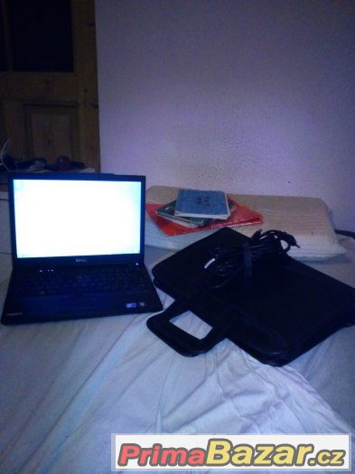 Dell Latitude E4300 – fotografie 1