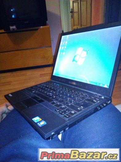 Dell Latitude E4300 – fotografie 3