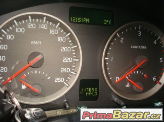 Volvo V50 D5 automat 117tkm - náhradní díly – fotografie 3