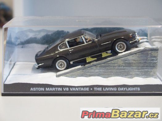 Aston Martin V8 Vantage 007 – fotografie 1