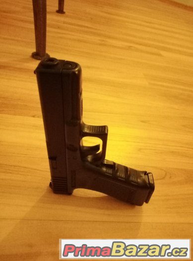 Glock 18c Airsoft – fotografie 3