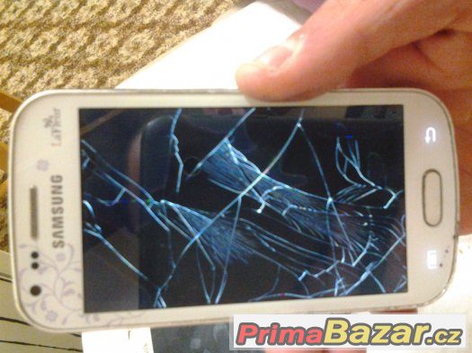 Samsung ace 4 a Samsung gt-s7562 – fotografie 2