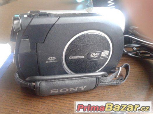 Videokamera Sony Handicam DCR-DVD110 – fotografie 2