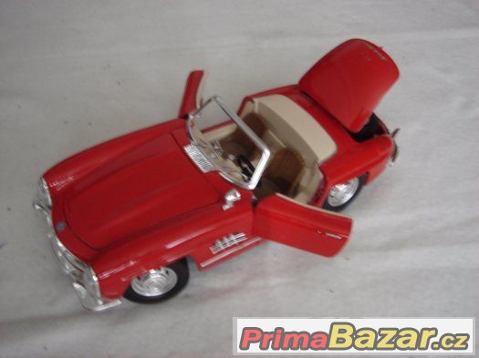 BURAGO MERCEDES-BENZ SL200 1/18 – fotografie 3