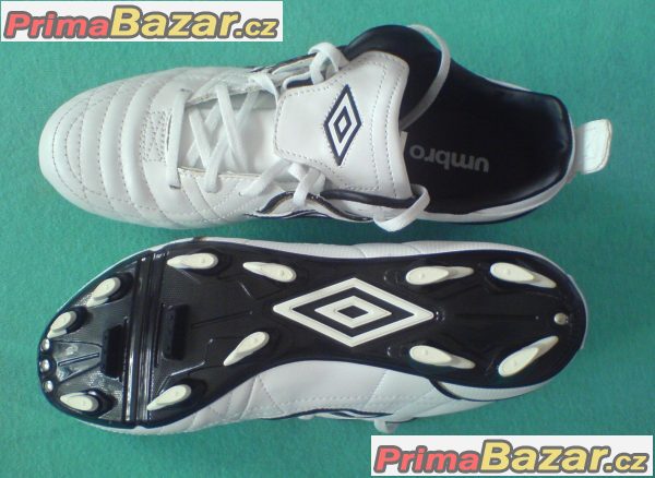 Umbro pánské kopačky - Nové