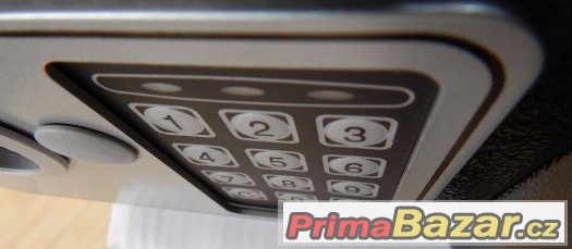 Poškozený trezor 230x170mm digitální elektronický no.112 – fotografie 3