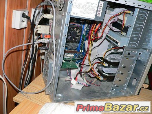 Skříň stolního PC. – fotografie 3