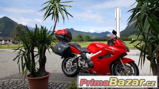 Honda VFR 800 V-Tec – fotografie 1