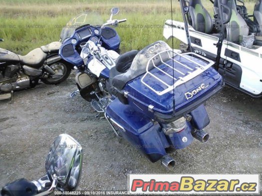 Harley-davidson road glide CVO FLTRUSE – fotografie 3