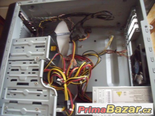 Černá PC skříň + mechanika LightScribe + zdroj + větrák – fotografie 2