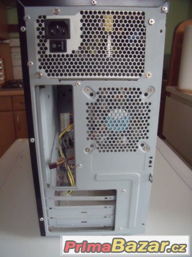 Černá PC skříň + mechanika LightScribe + zdroj + větrák – fotografie 4