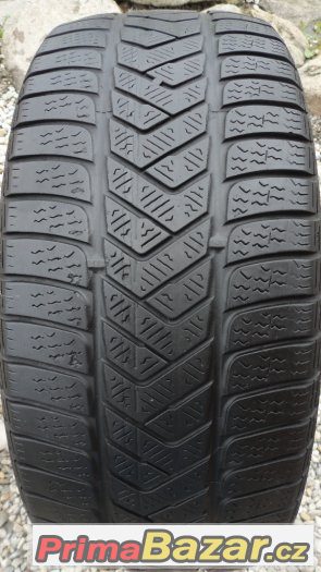 2x zimní pneumatiky Pirelli 245/45/R19 102V – fotografie 2