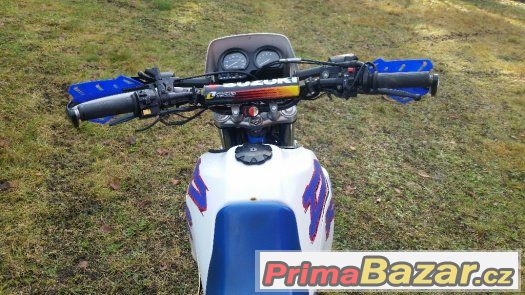 suzuki dr 650 – fotografie 3