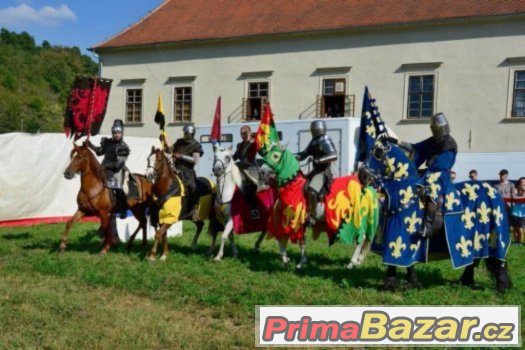 Práce u středověkého divadla Traken – fotografie 1