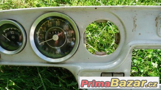 Škoda 1202 stejšn,palubní deska – fotografie 3