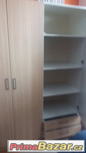 Šatní skříň ikea prodám – fotografie 3