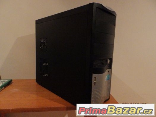 PC skříň – fotografie 1