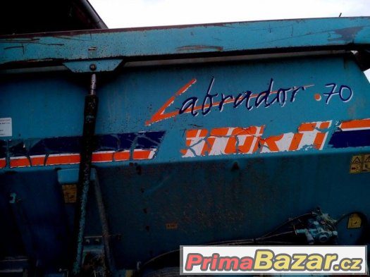 krmný vůz labrador – fotografie 1