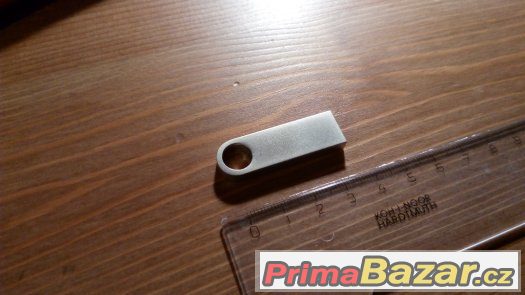 USB Flash disk 32GB – fotografie 2