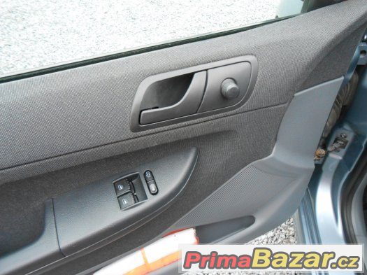Prodam hezkou Skodu FABIA 1,2 47 KW rok 2004, – fotografie 4