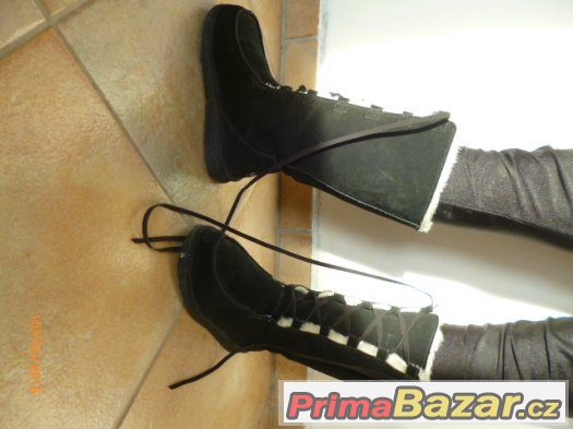Zimní kožené válneky UGG Australia 3,5/36 – fotografie 1