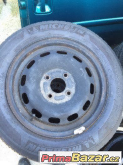 PRODÁM OBUTOU LETNÍ SADU NA FORD 4x108 S PNEU 175/65/14" – fotografie 2