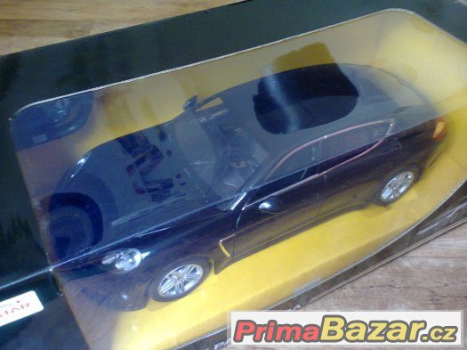 Prodám RC Porsche Panamera 1:10 černý na vysílačku – fotografie 3