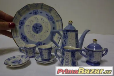 Porcelánový servis na zámek pro panenky