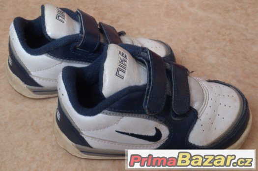 Chlapecké botasky, tenisky, NIKE, vel.23,5 – fotografie 2