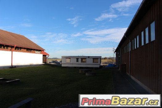 Kvalitní ustájení s halou, jízdárnou, výběhy – fotografie 3
