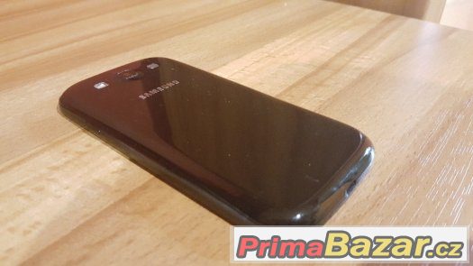 Samsung Galaxy S III (i9300), Sapphire Black – fotografie 2