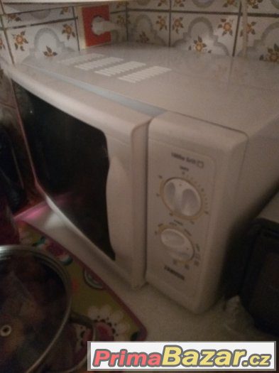 Prodám mikrovlnku zanussi 700,-- použitá – fotografie 2