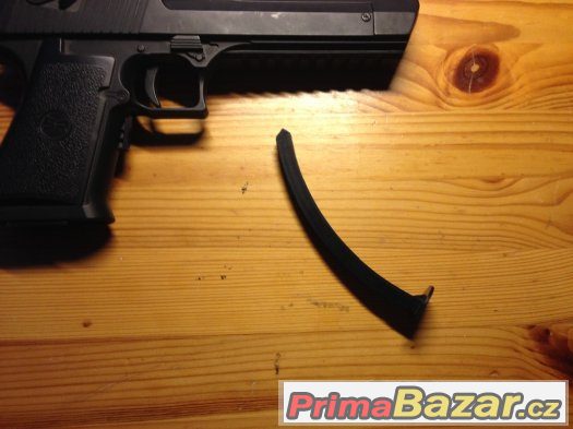 MP-5 R, Desert Eagle - airsoft – fotografie 4