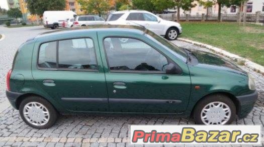Renault Clio na na náhradní díly rv. 1999 – fotografie 1
