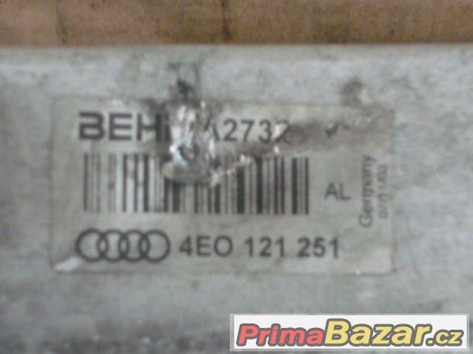 Audi A8 - originální chladič vody – fotografie 3