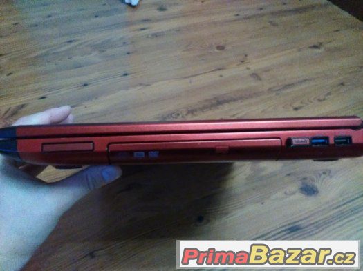 Dell Vostro 3750 – fotografie 5