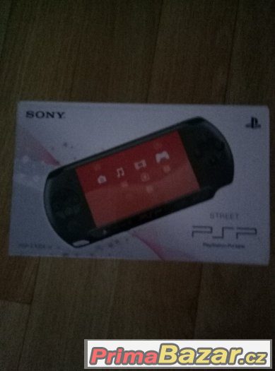 PSP + pouzdro v ceně – fotografie 1