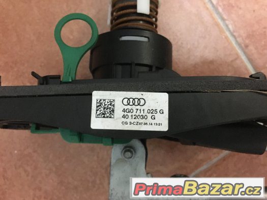 Kulisa řazení Audi A6 – fotografie 2