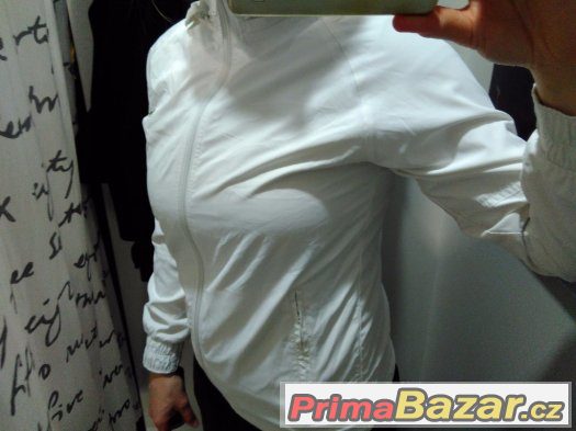 běžecká bunda bílá s kapucí Lacoste vel. 36. – fotografie 2
