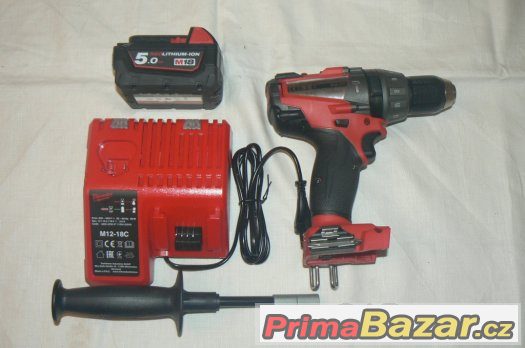 Nová  Milwaukee M18CPD (s příklepem), ČB – fotografie 2