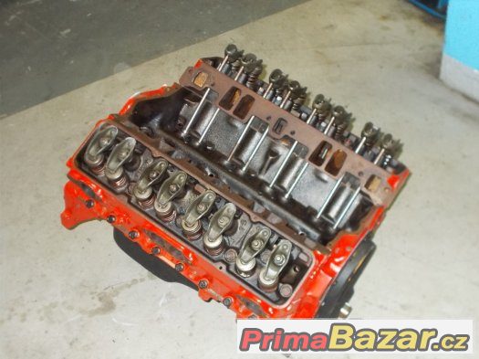 Motor GM Smallblock 350cui 5.7 V8 po repasi – fotografie 1