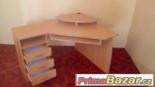Prodám rohový pc stůl – fotografie 1