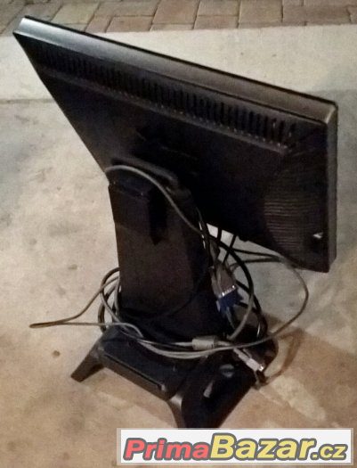 19" monitor dell s podstacem – fotografie 2