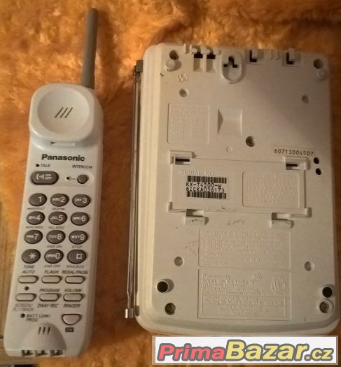 Telefon Panasonic KX T4500 – fotografie 3