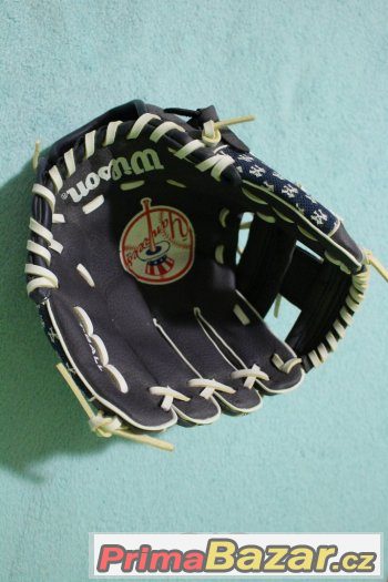 Baseballová rukavice Wilson – fotografie 1