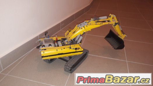 Lego technic Bagr – fotografie 1