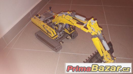 Lego technic Bagr – fotografie 2